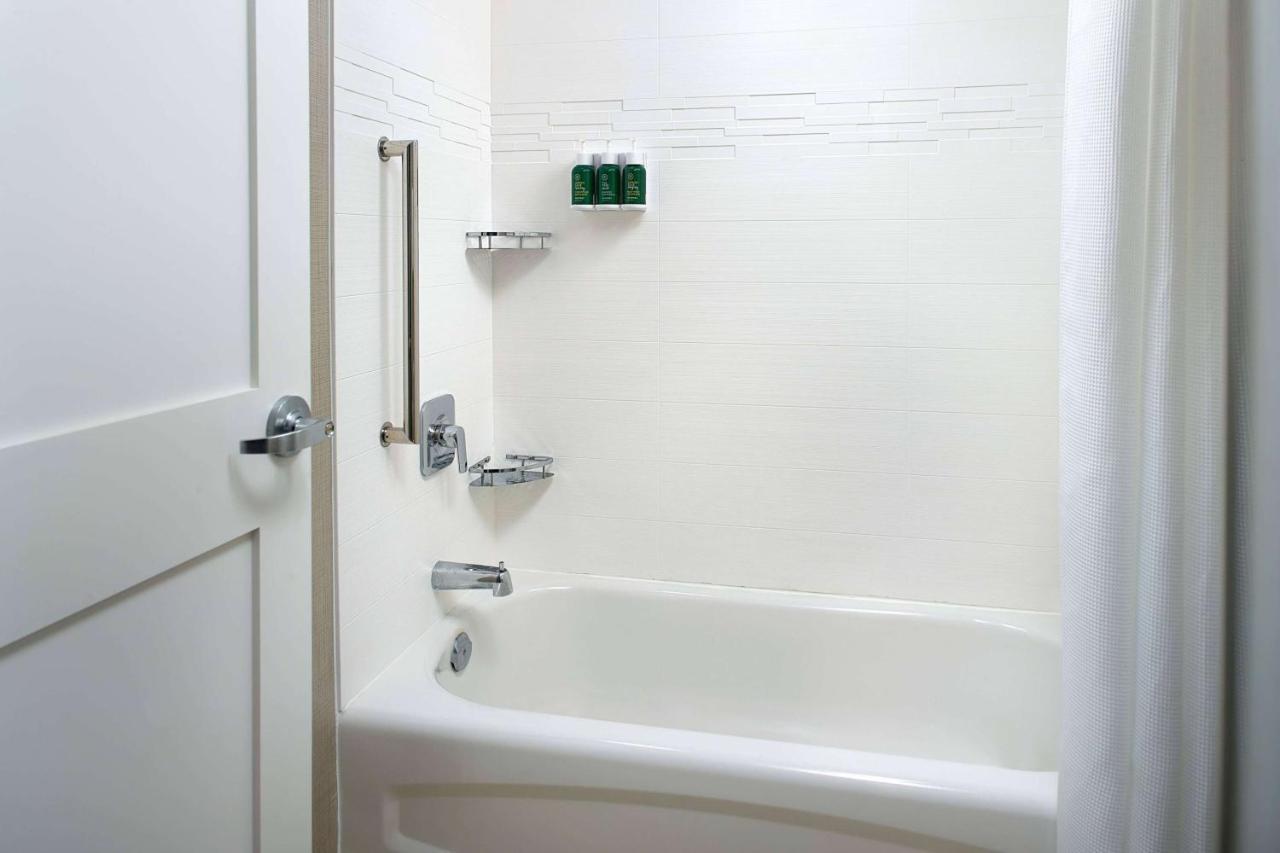 Sonesta Es Suites Raleigh Cary Exterior foto